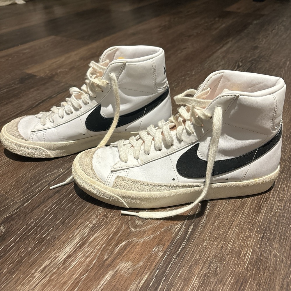 nike blazer mid 77